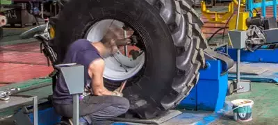 5 avaries sur le talon du pneu agricole qui imposent son remplacement